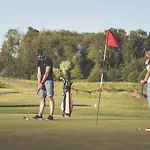 National Golf Apartment *
