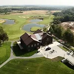 National Golf Apartment