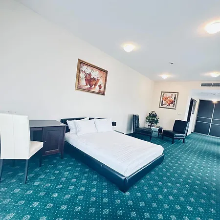 アパート National Golf クライペダ