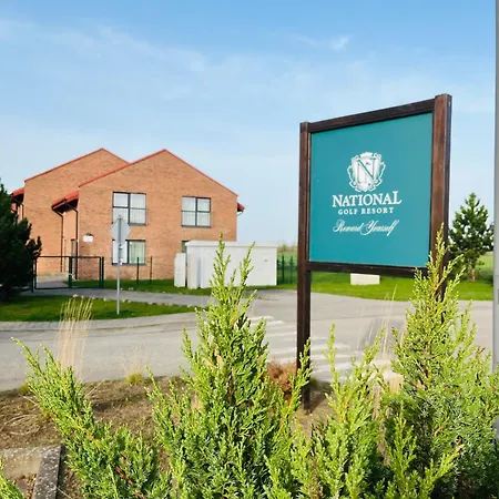 National Golf Апартаменты *
