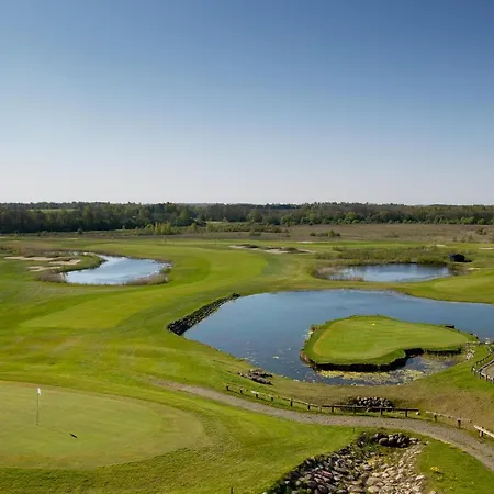 National Golf Апартаменты